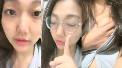 【小野猫】青春靓丽19岁，G奶学妹~女生宿舍偷播~天然巨乳~沐浴掰穴柔逼，阴毛浓密水汪汪 (3)